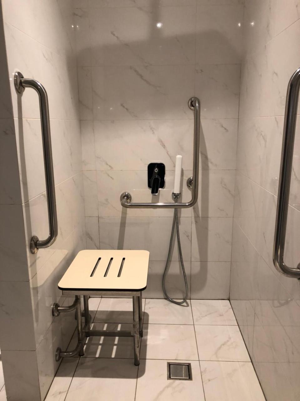 Hotel The Carlton Taichung Esterno foto