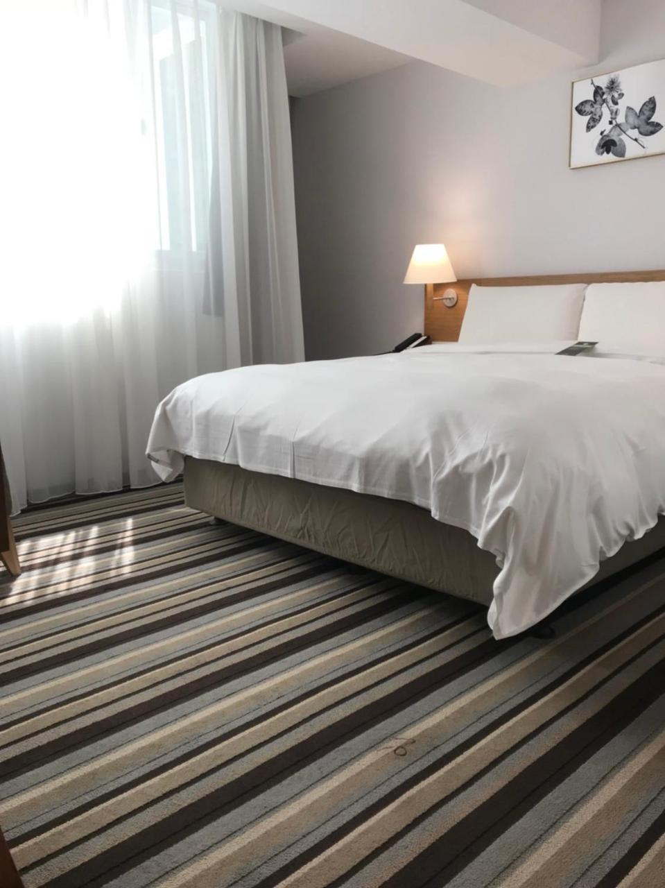 Hotel The Carlton Taichung Esterno foto