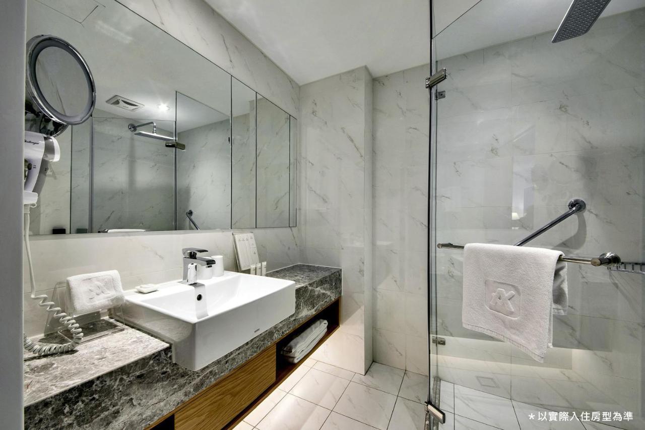 Hotel The Carlton Taichung Esterno foto