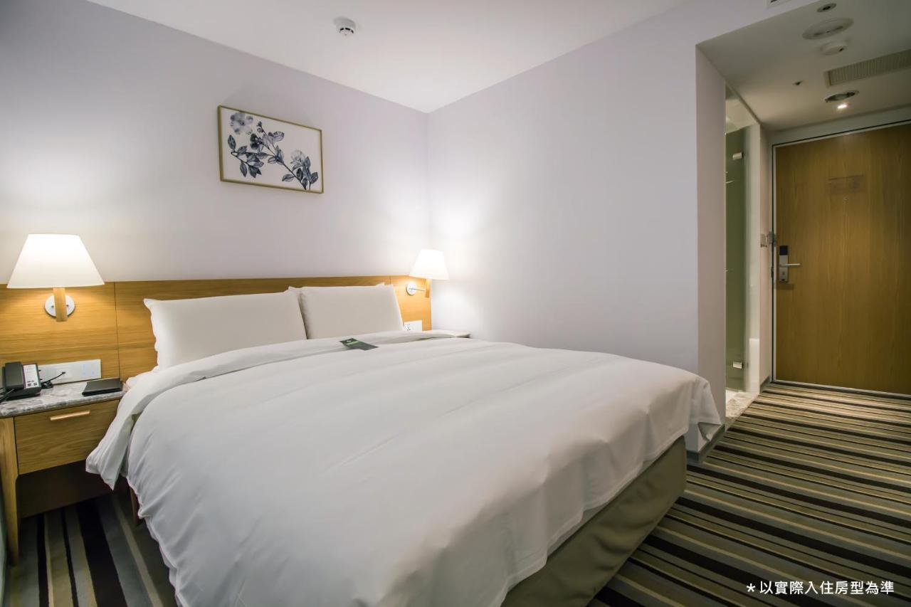 Hotel The Carlton Taichung Esterno foto
